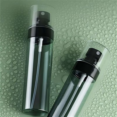 Flacon mic cu spray cosmetic